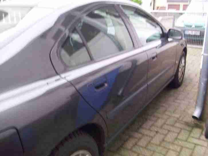 verkaufe Volvo S60 antrazit Bj. 2000 157000kmt tüv sept. 2016