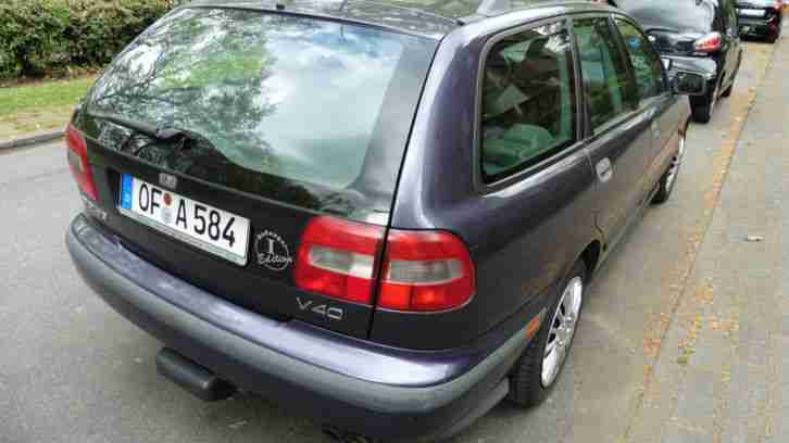 zuverlässiger Volvo Kombi (V40), 2.0 Liter